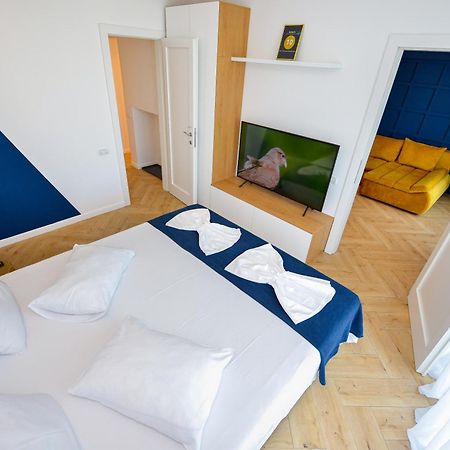 Downtown By Grand Accommodation Bukarest Exteriör bild