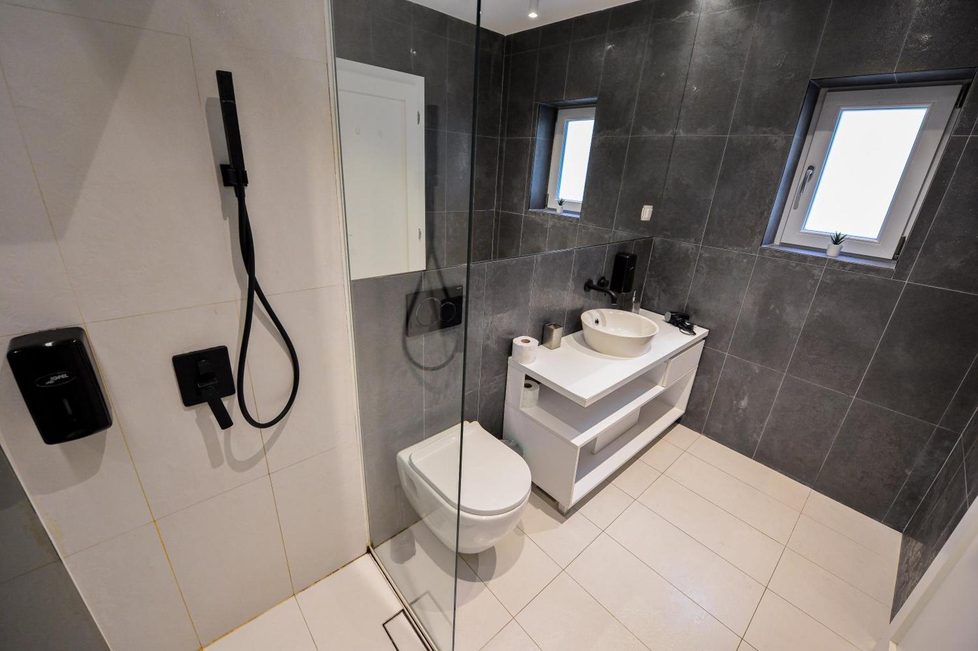 Downtown By Grand Accommodation Bukarest Exteriör bild